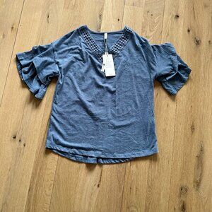 Blue flowy tee